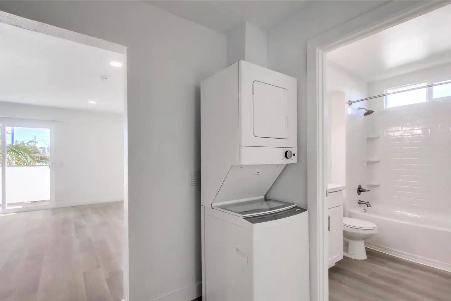 1037 S Cleveland St unit 12 photo 5