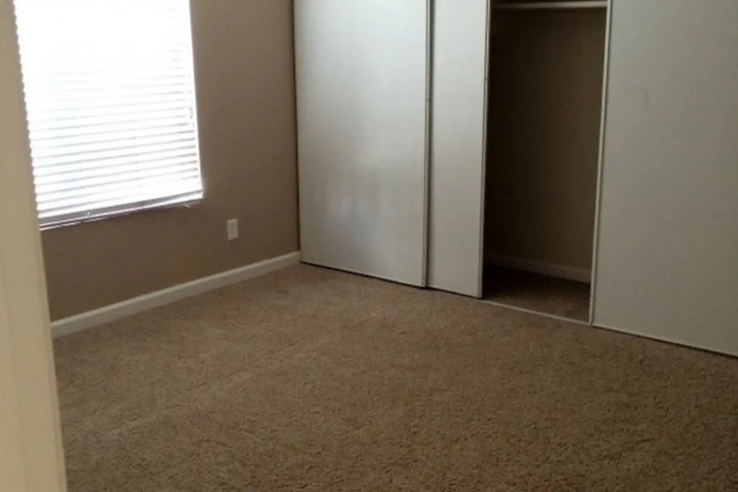 166 S Lincoln Ave unit 09 photo 3