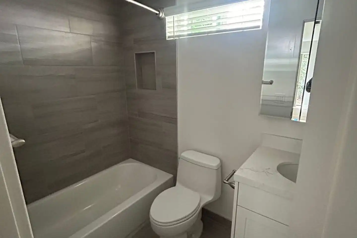 3922 Third Ave unit 3922 photo 5