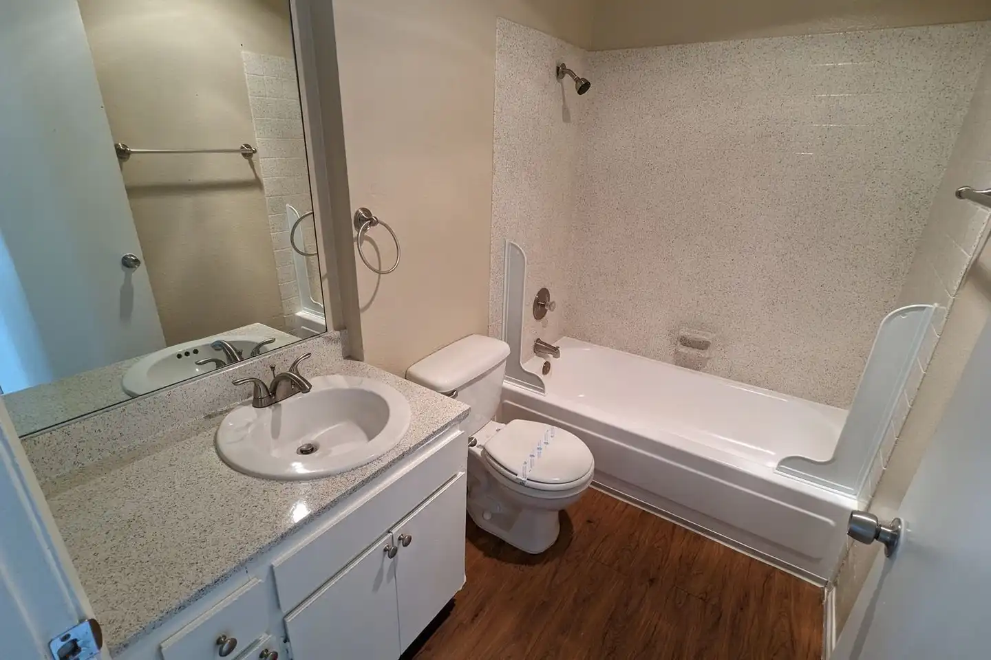 2510 Howard Ave unit 07 photo 4