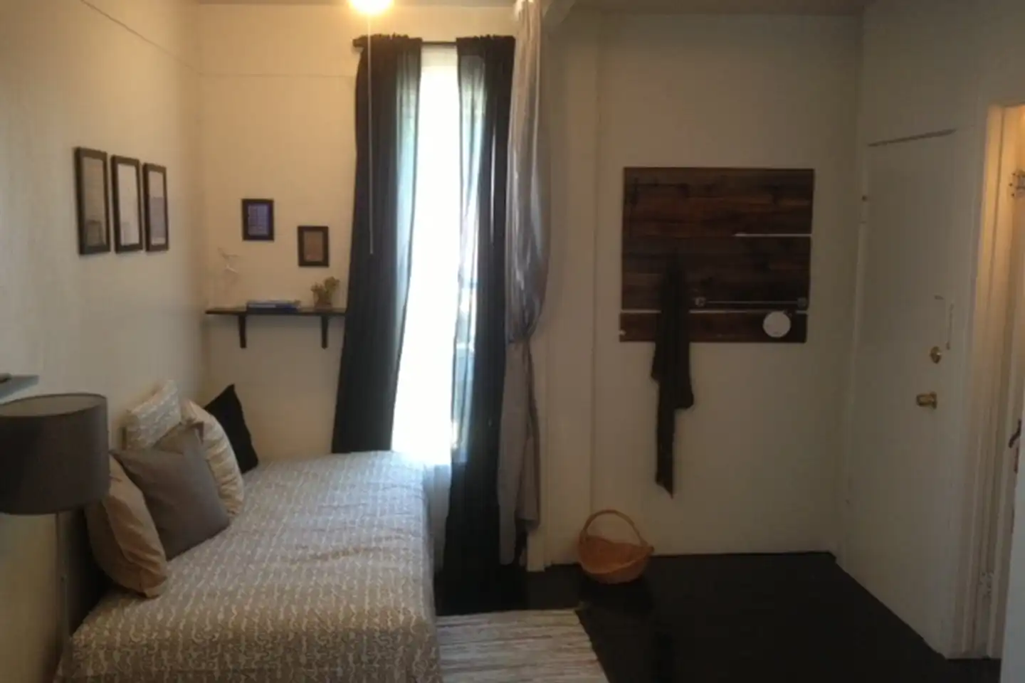 901 Tenth Ave unit Studios - Model photo 4