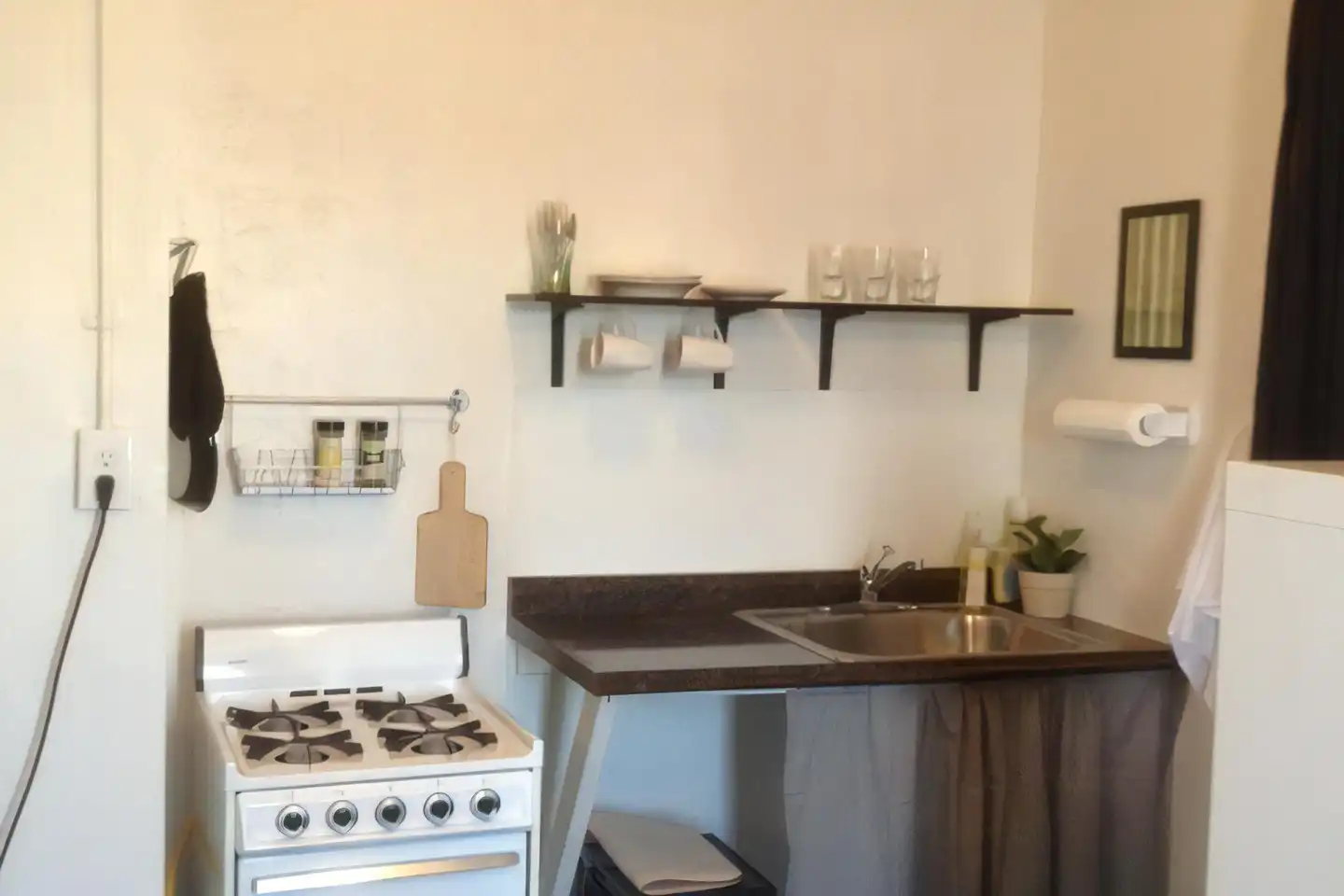901 Tenth Ave unit Studios - Model photo 5