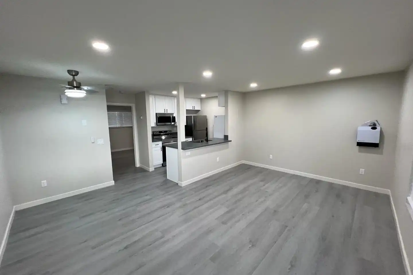 4368 Wilson Ave unit 3 photo 3