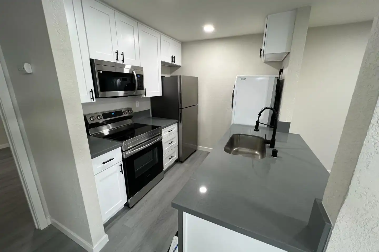 4368 Wilson Ave unit 3 photo 2