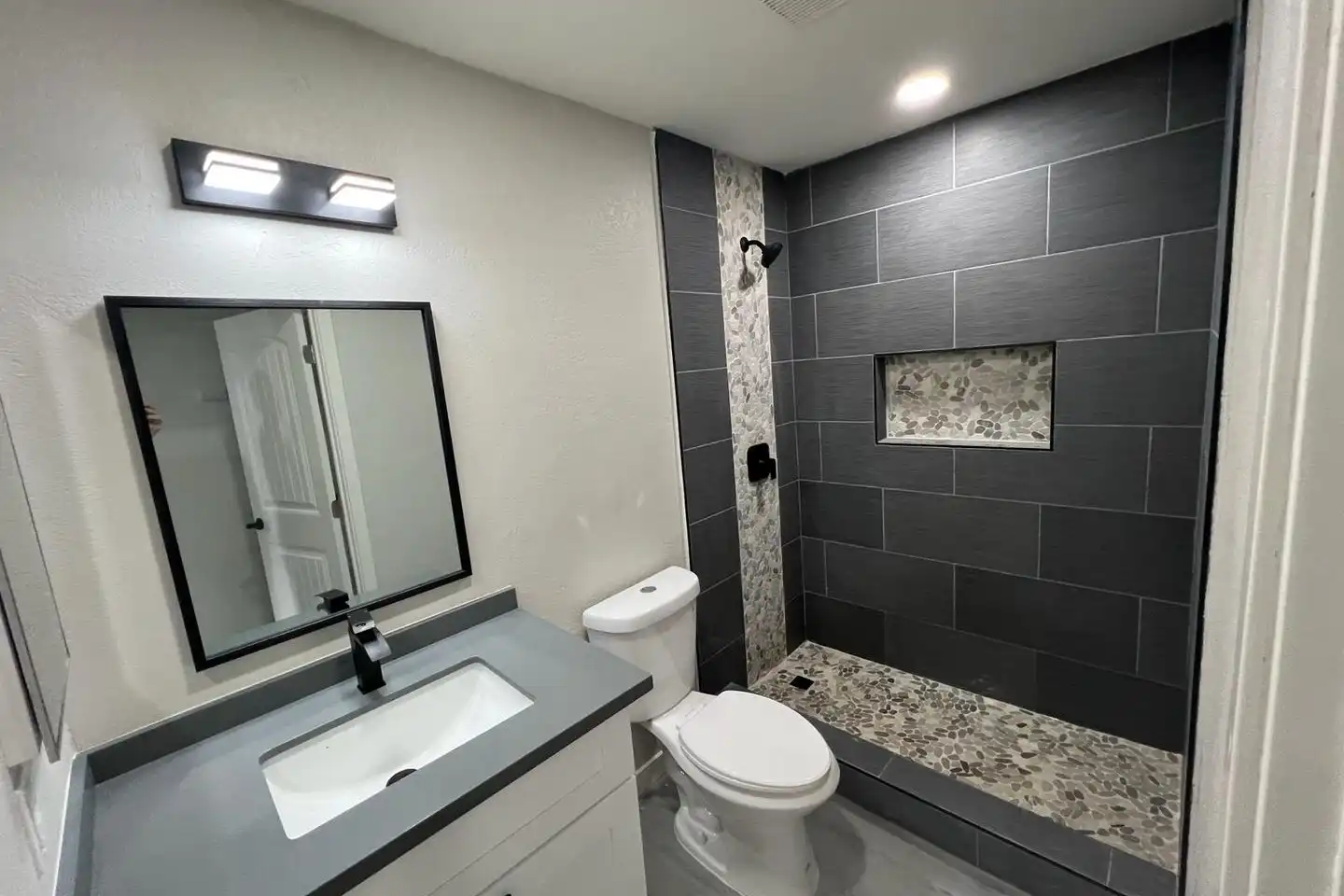 4368 Wilson Ave unit 3 photo 5
