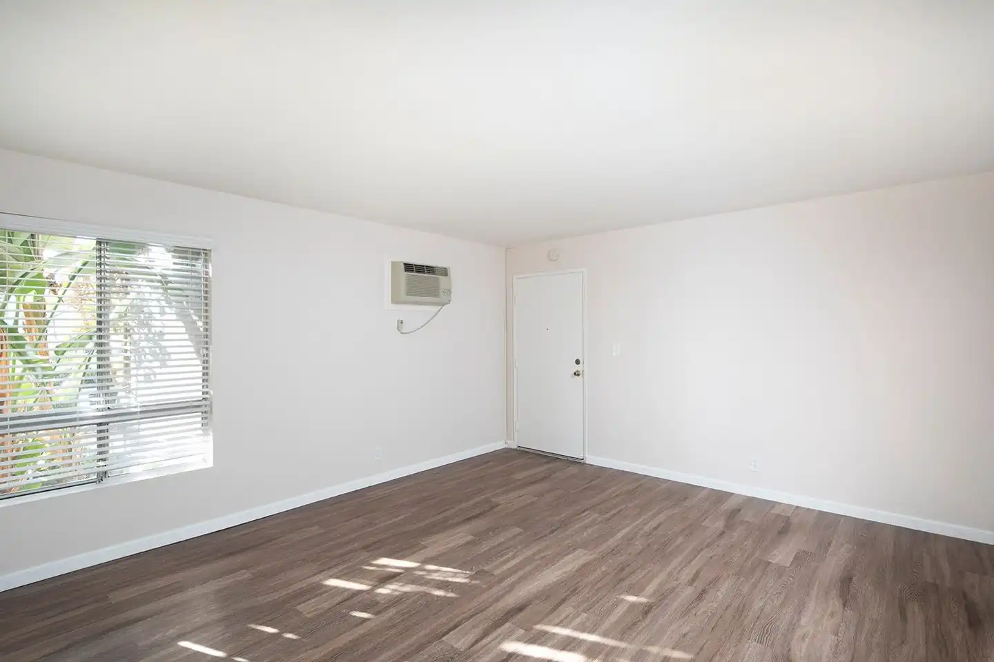 4444 Parks Ave unit 01 photo 4