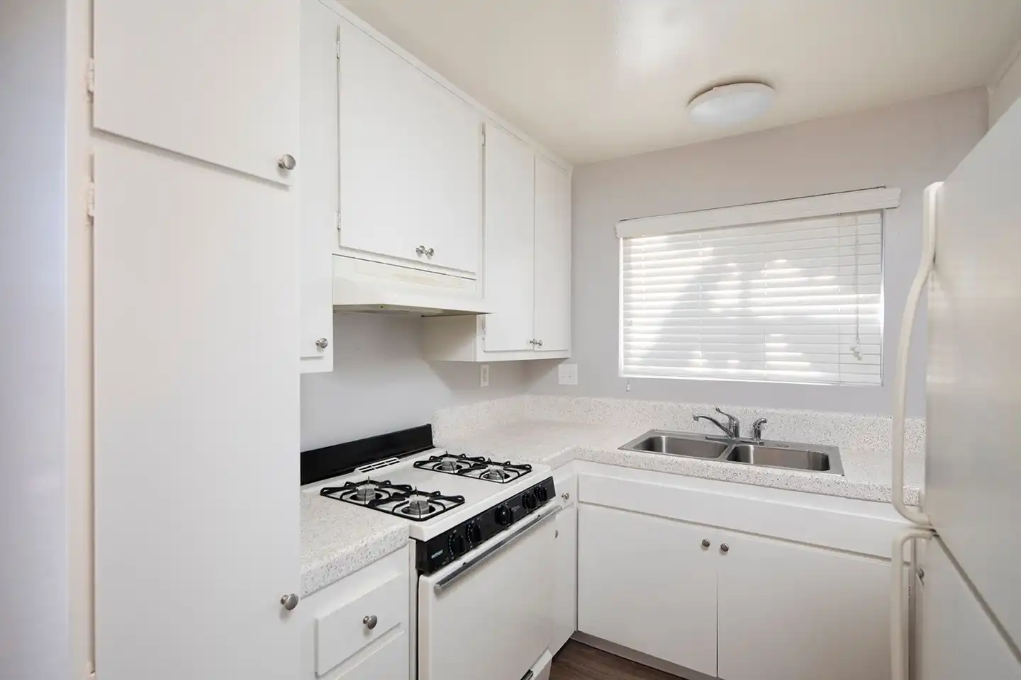 4444 Parks Ave unit 01 photo 3
