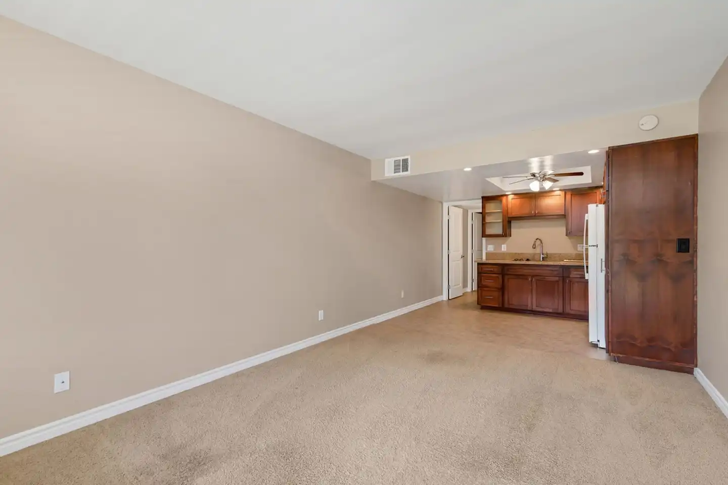 27725 Mountain Meadow Rd photo 5