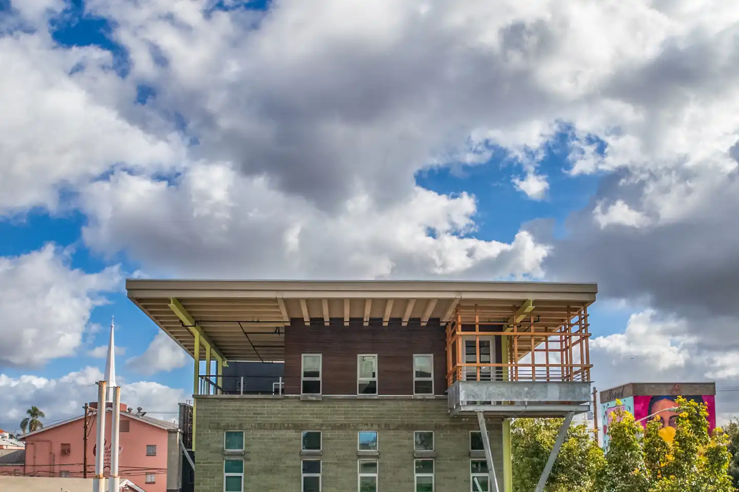 1932 Kearney Ave