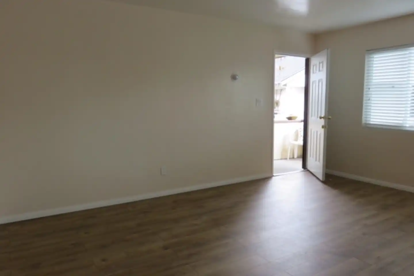 4352 Texas St unit 8 photo 2