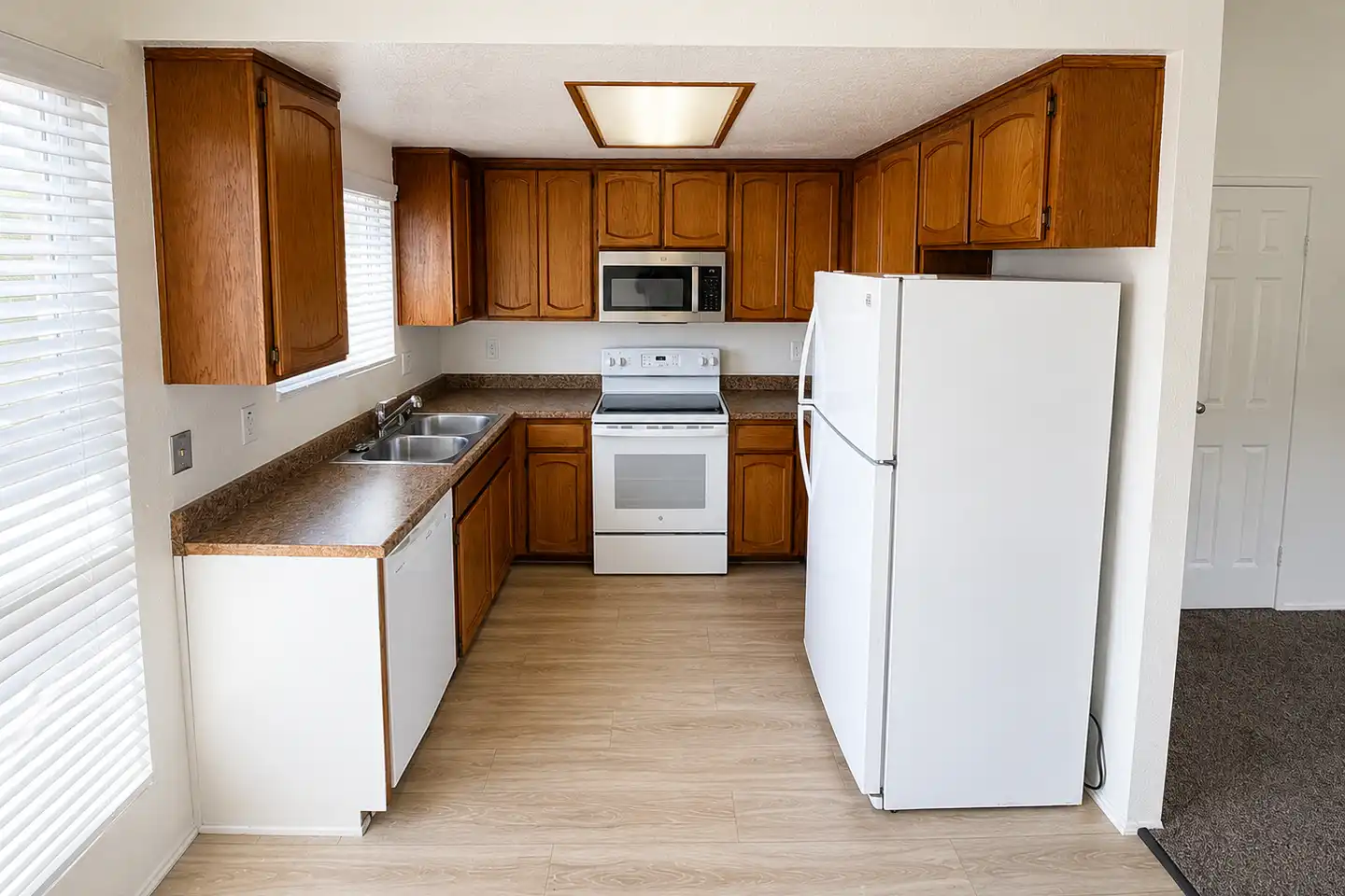 2 beds 2.0 baths