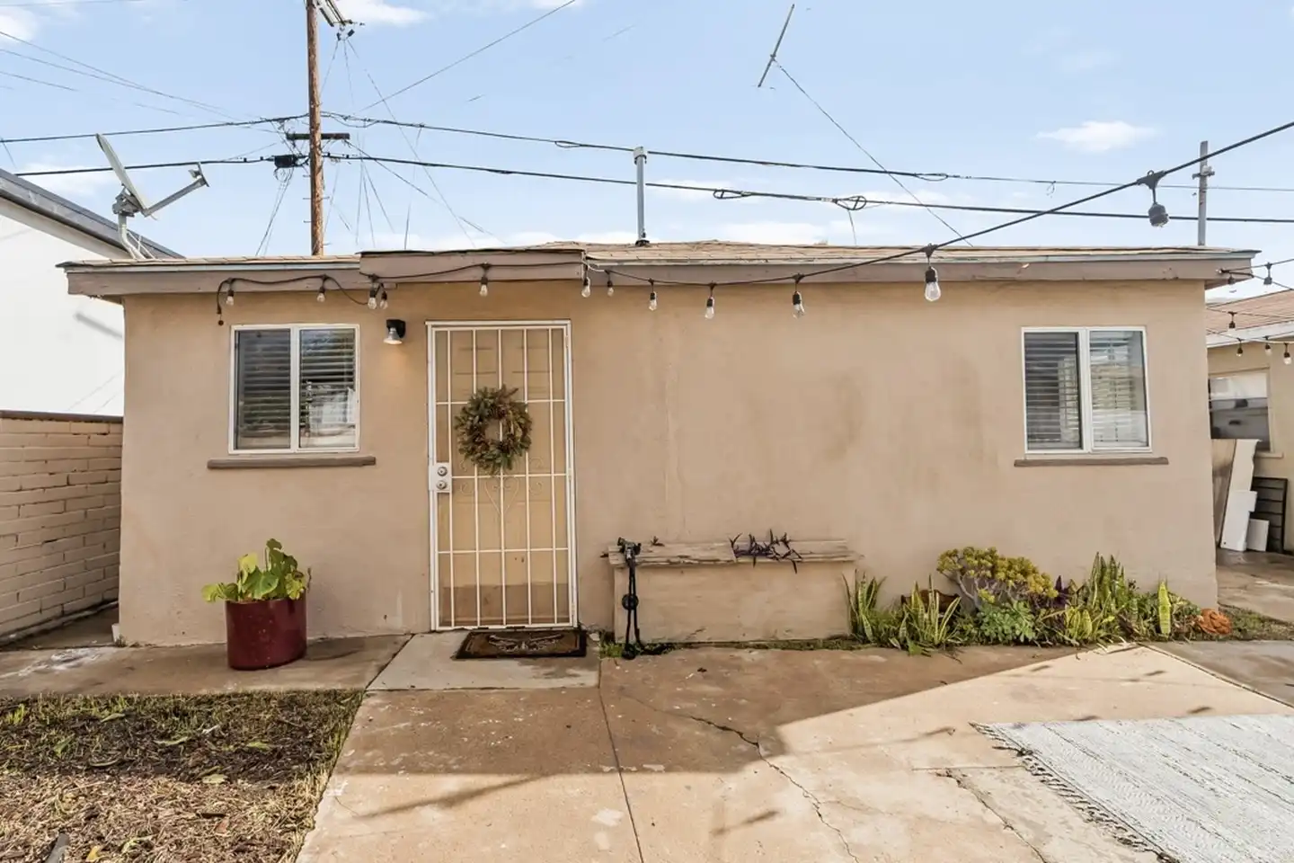 653 40th St unit 55