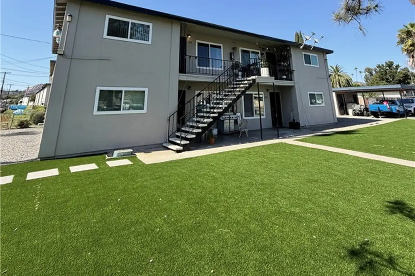 1724 Crofton Ln Escondido, CA 92027