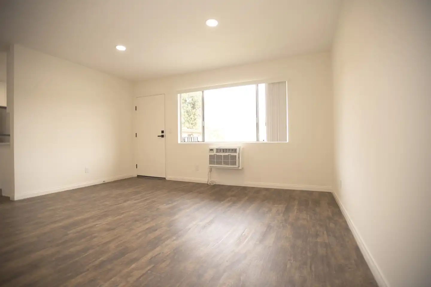 3560 James Cir unit 8 photo 5