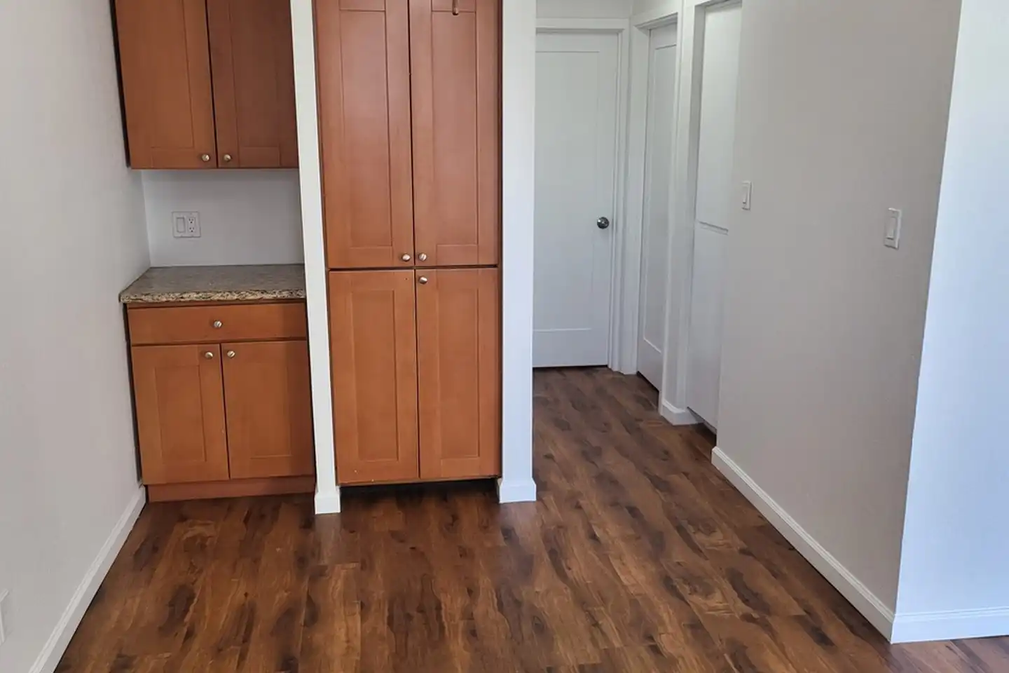 500 Grape St photo 3
