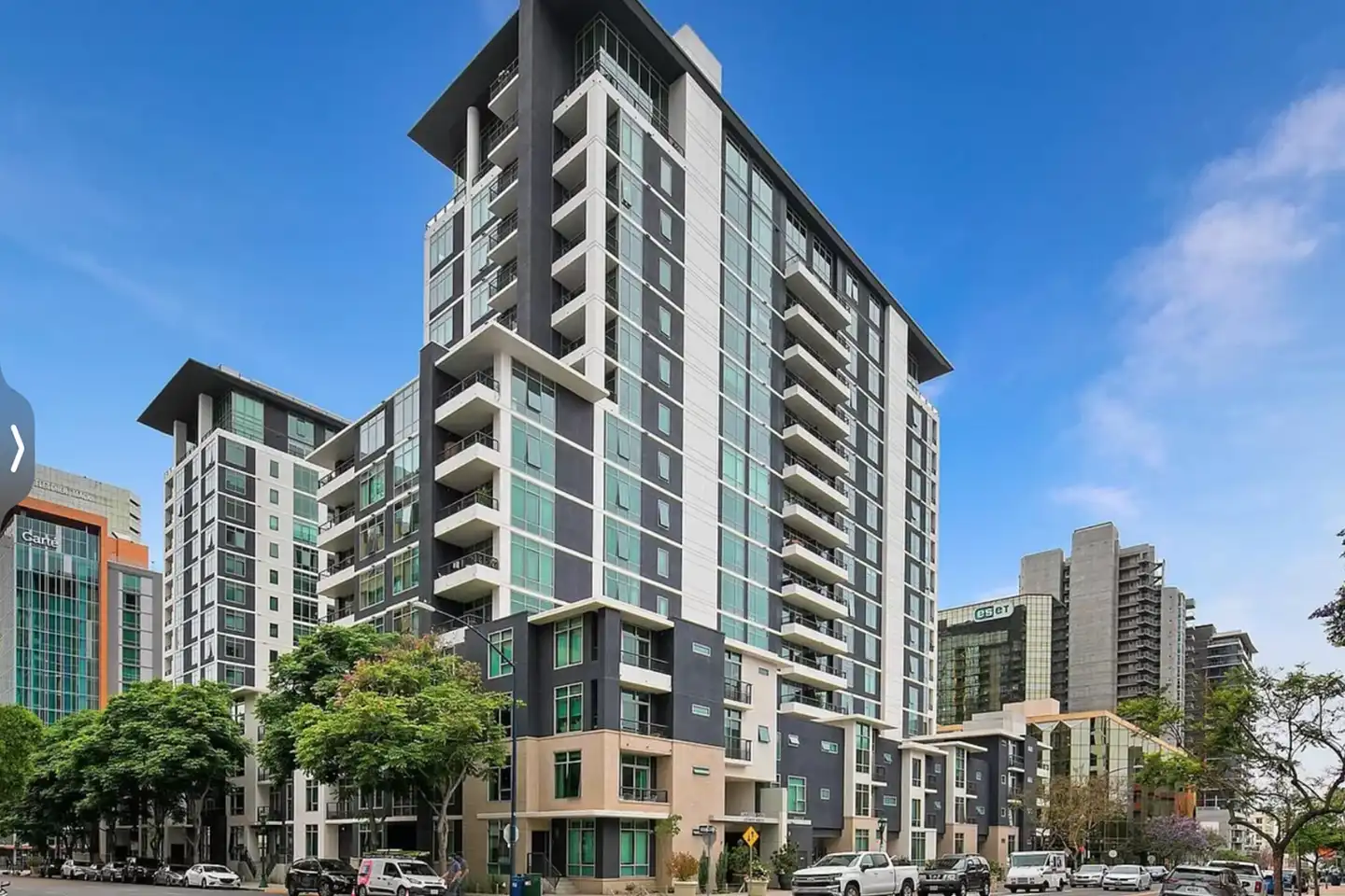 14th Floor Downtown San Diego Apartment photo 4