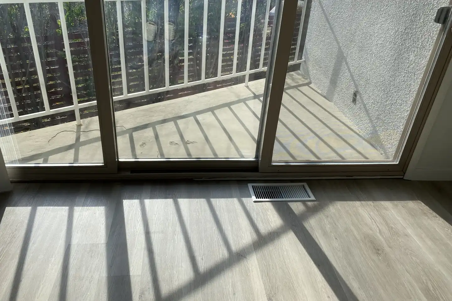 2020 Albatross St unit 3 photo 4