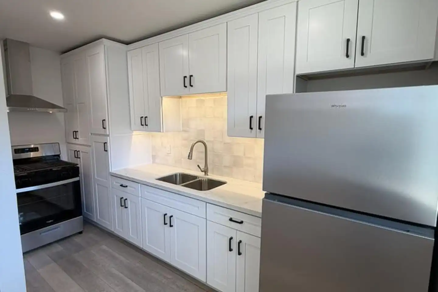 413 S Myers St unit 1-6 photo 4