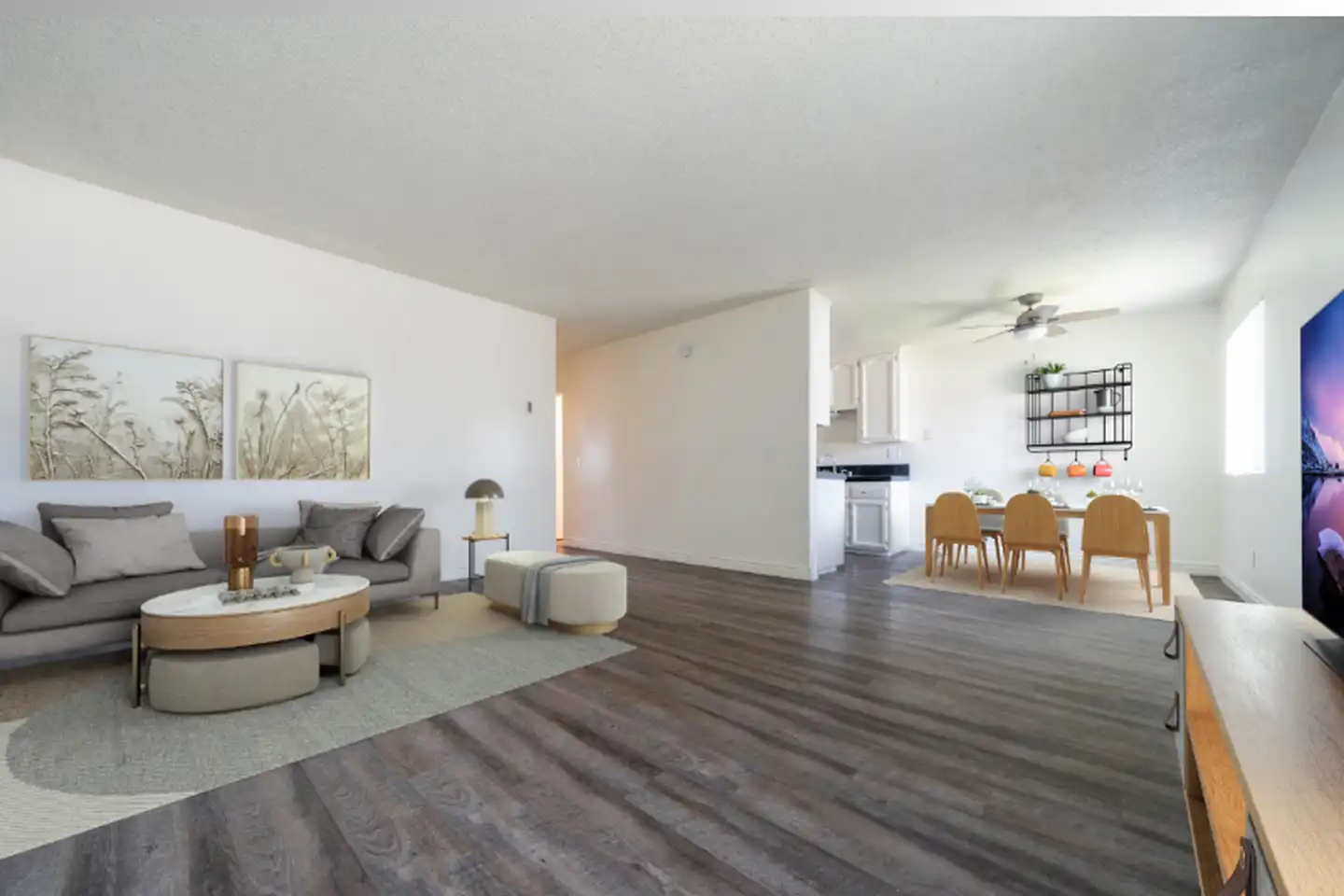 2355 Grove Ave photo 2