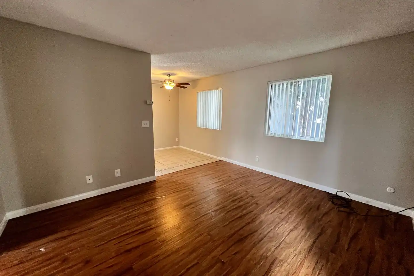 2 beds 1.0 baths