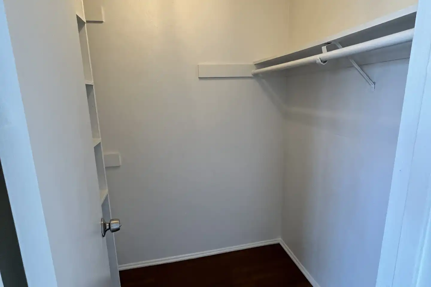 4264 Euclid Ave photo 5