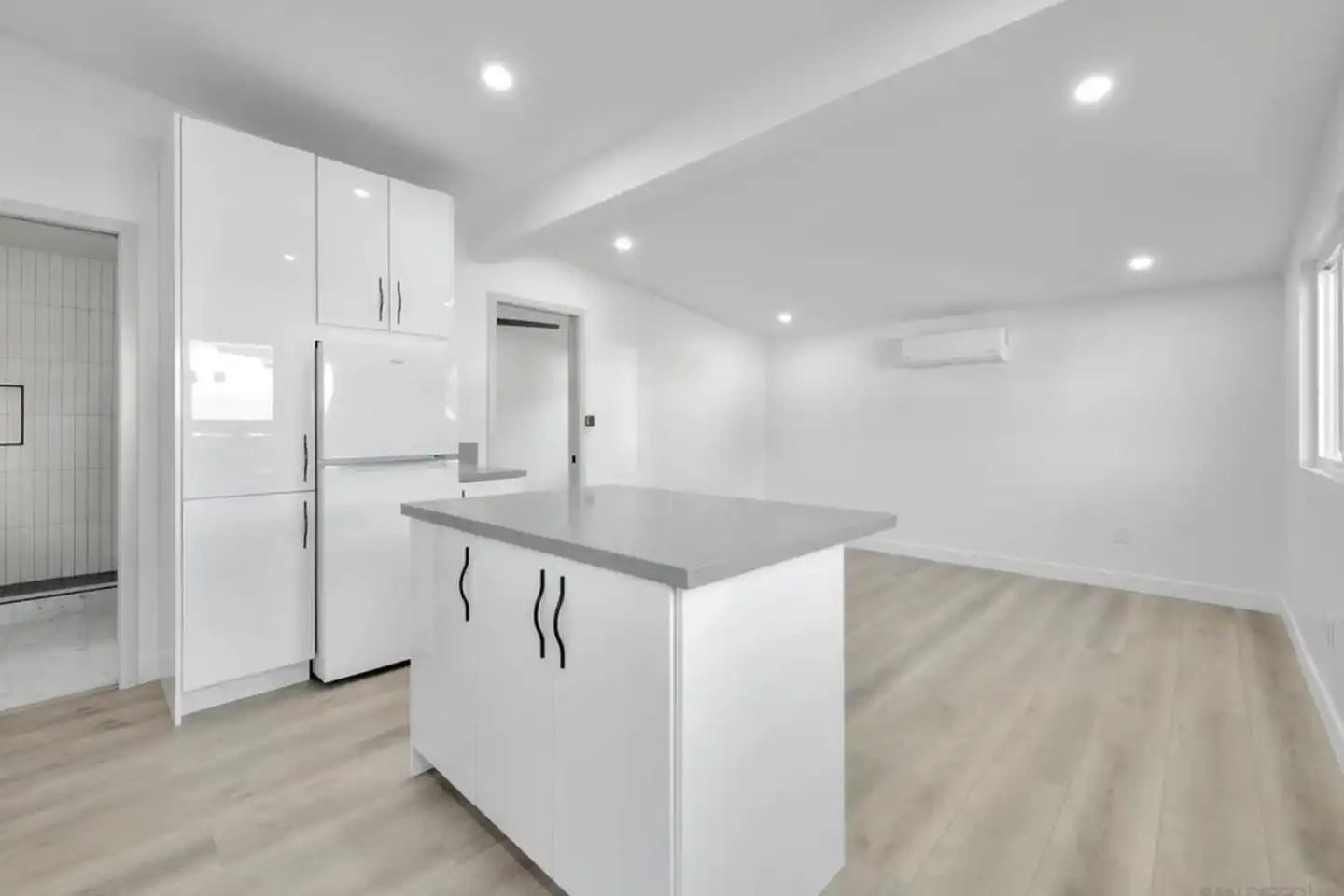 1641 Greenfield Dr unit 1641 photo 4