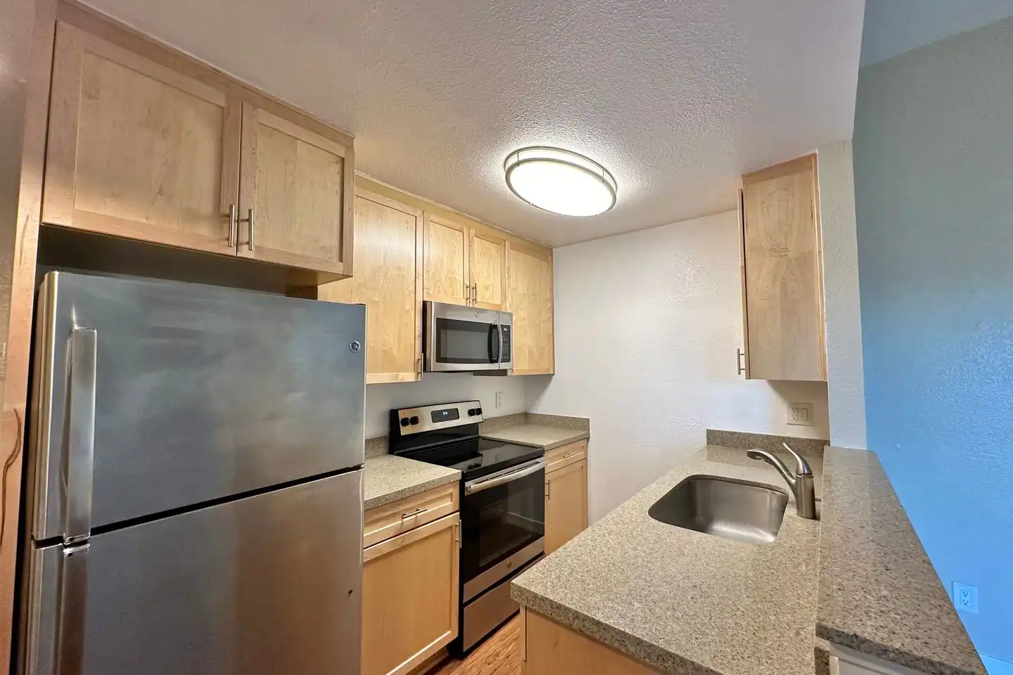 4447 49th St unit 4447-4 photo 3