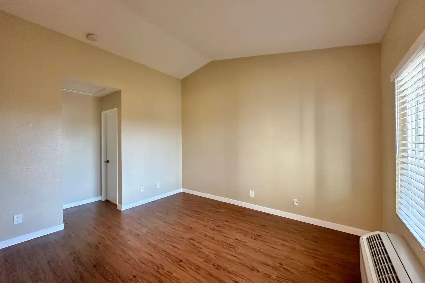 4447 49th St unit 4447-4 photo 2