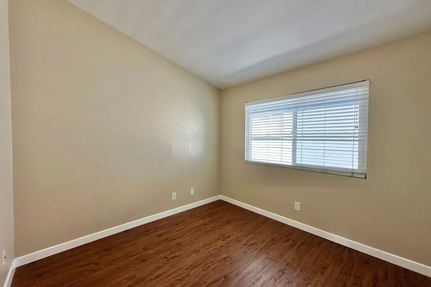 4447 49th St unit 4447-4 photo 5