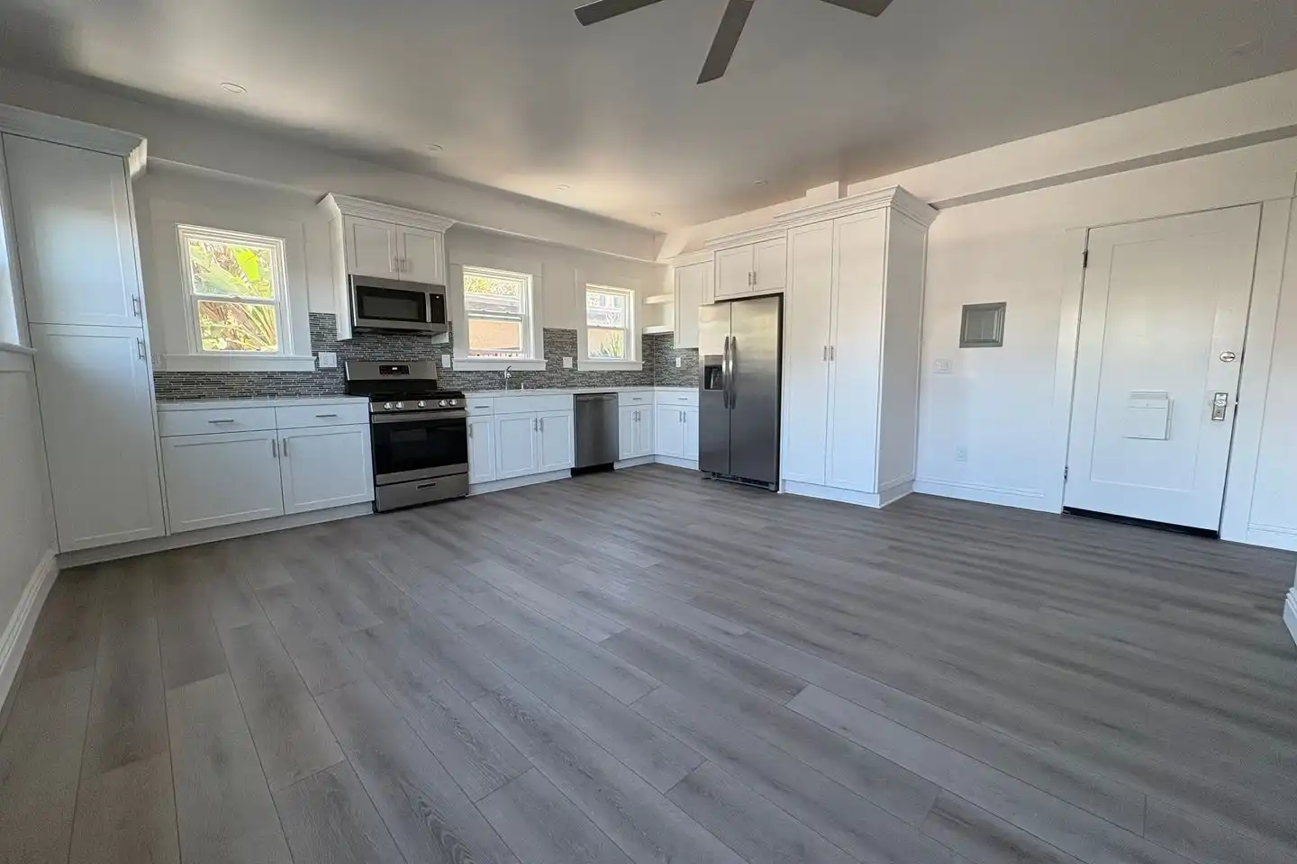 302 Thorn St unit 05 photo 4