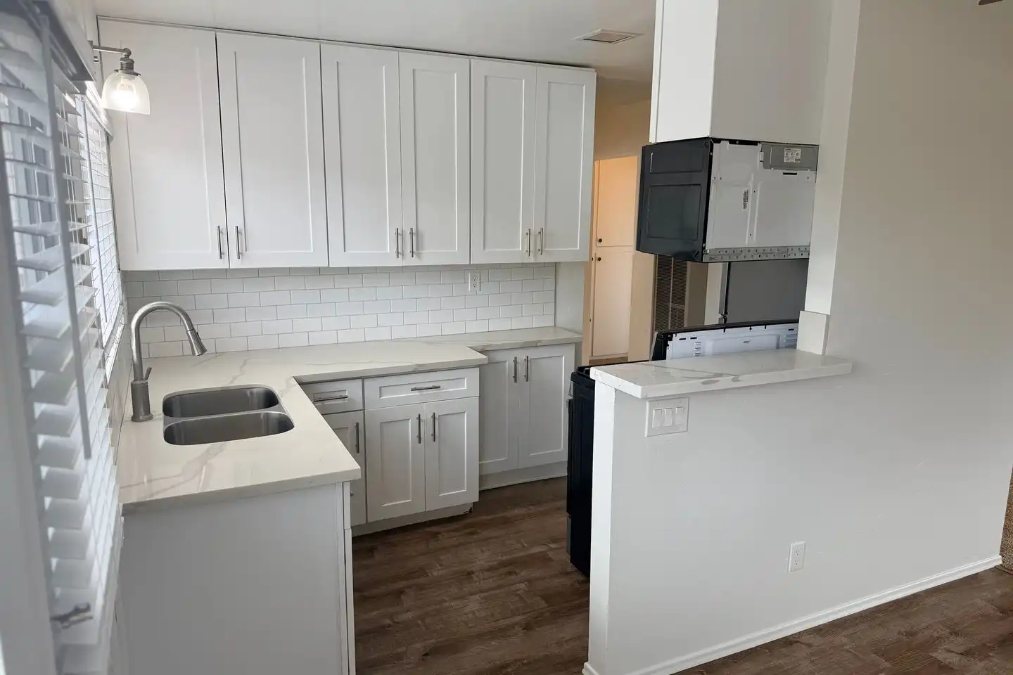 11 Oxford St unit 11-A photo 5