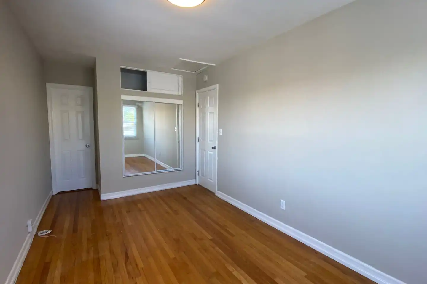 1 beds  1.0 baths photo 5