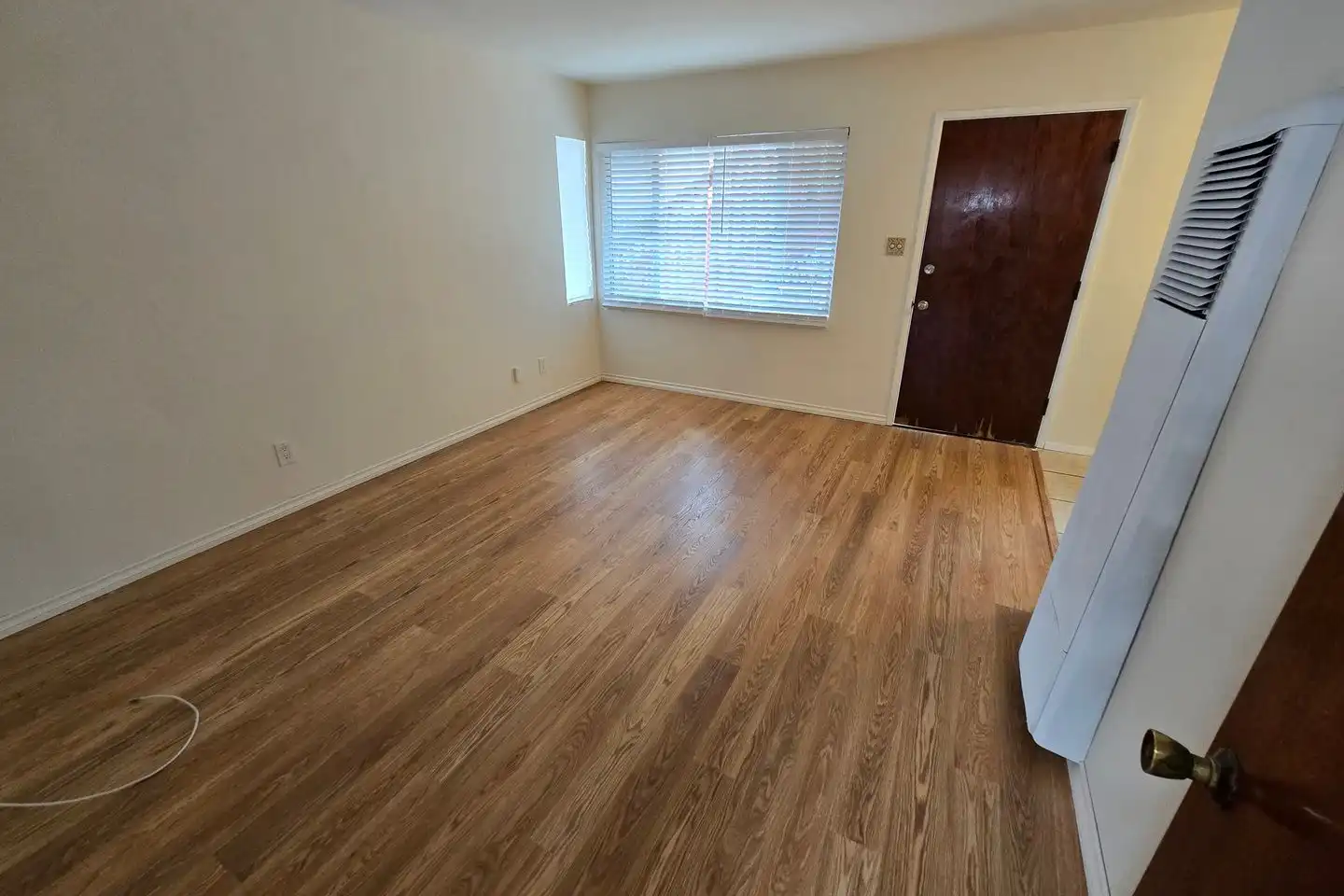3710 First Ave. unit 3712 photo 2