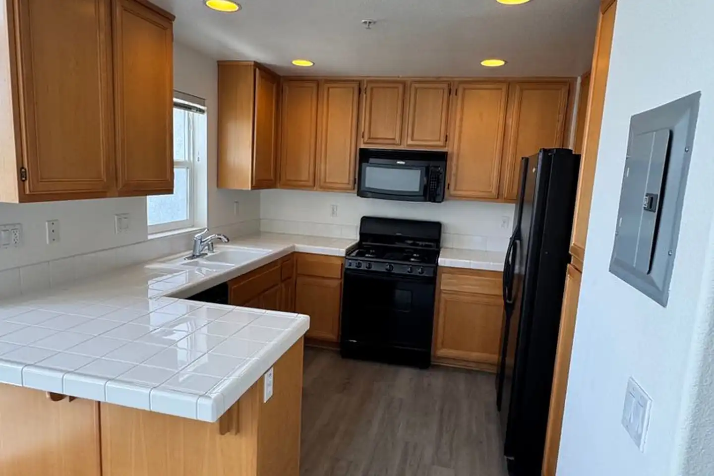 730 Broadway unit 6 photo 5
