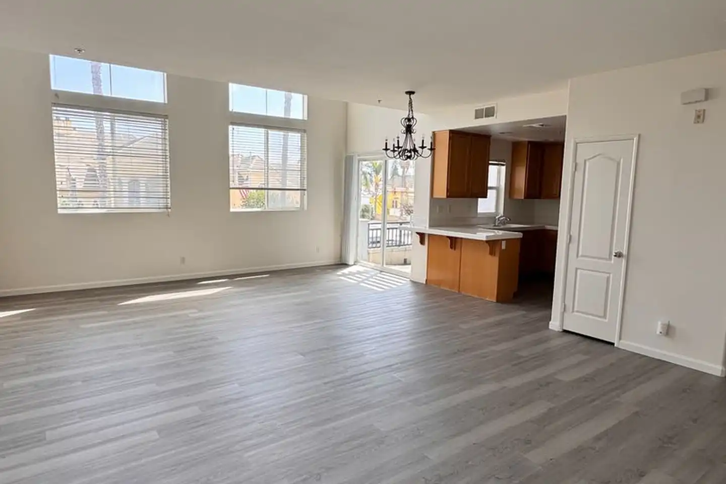 730 Broadway unit 6 photo 3