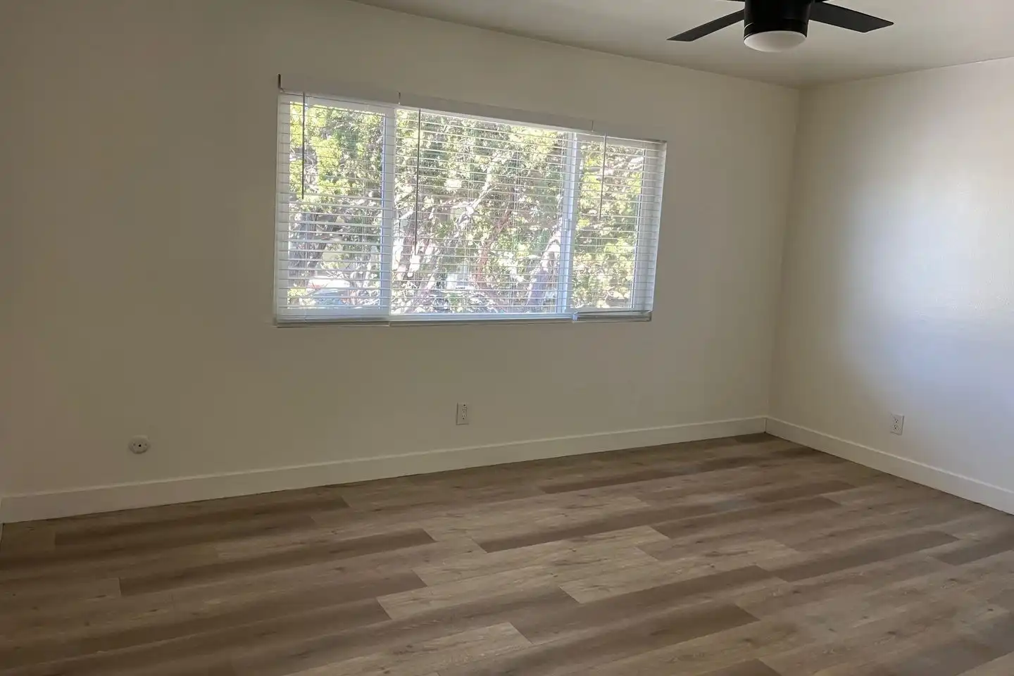 1037 Meadow Lake Dr unit 1045 photo 2