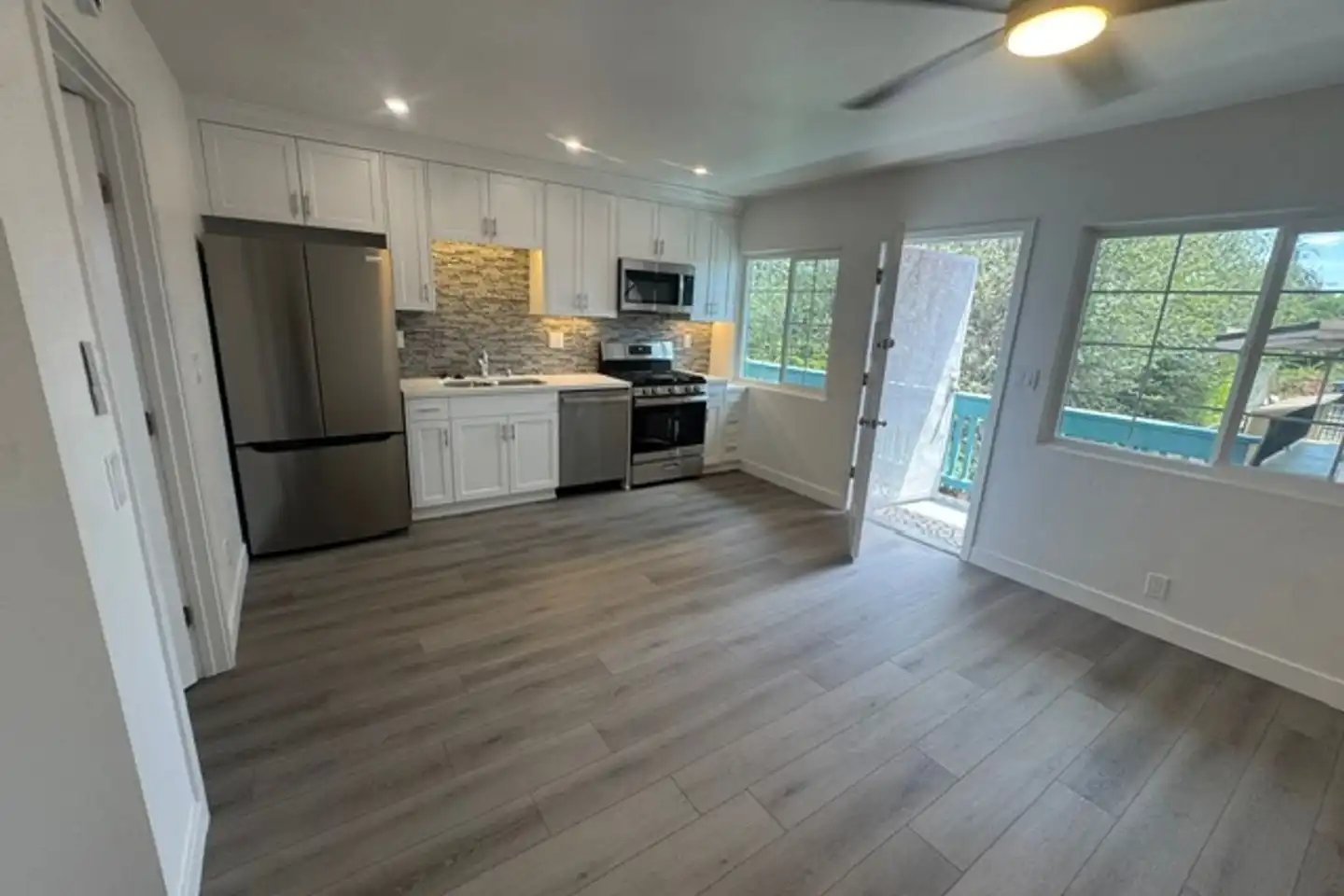 3526 Park Blvd unit 6B photo 4