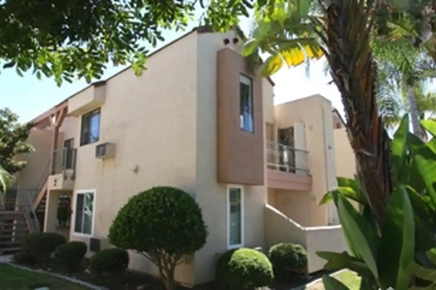 10895 Camino Ruiz photo 4