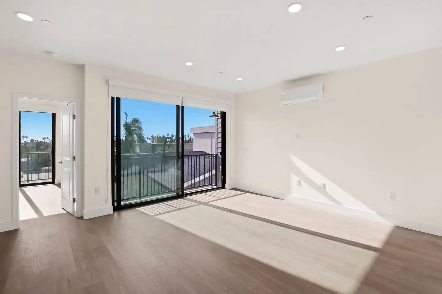 4649 Arizona St unit Unit 201