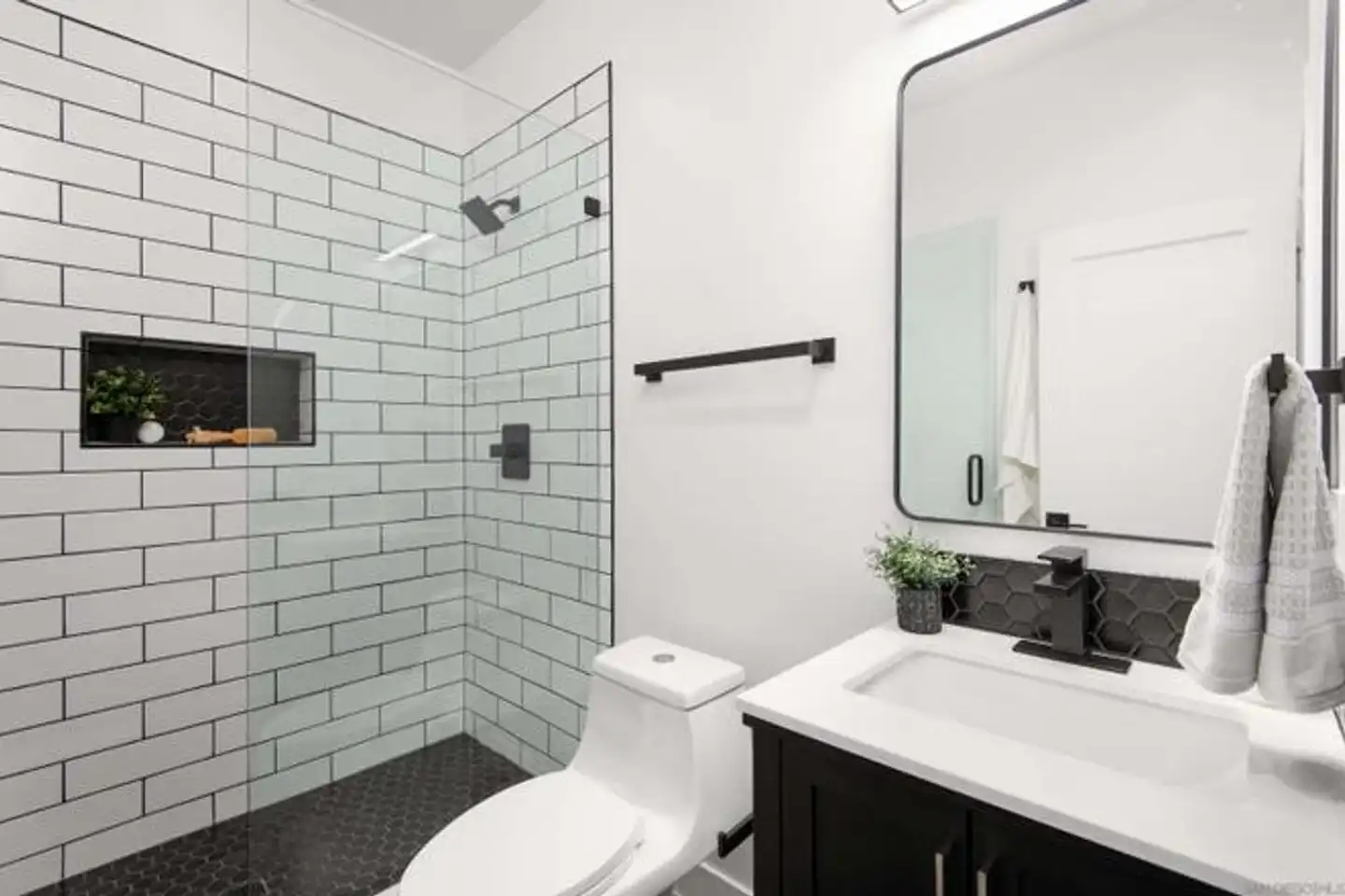5160 69th St unit 5166 - 6 photo 5