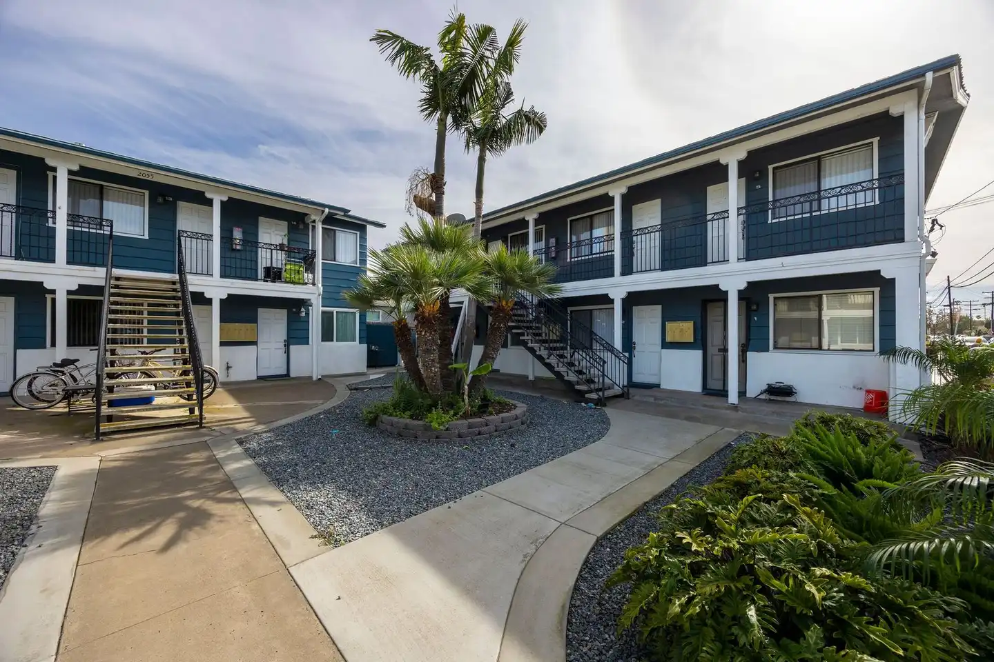 2055 Bacon St unit 02