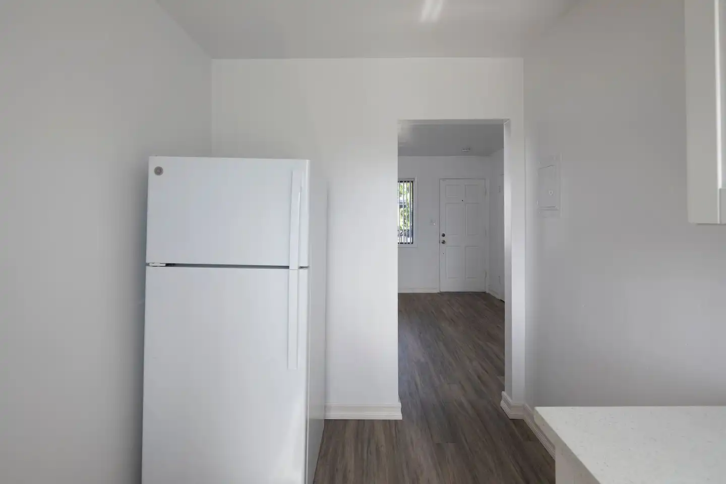 2055 Bacon St unit 02 photo 3