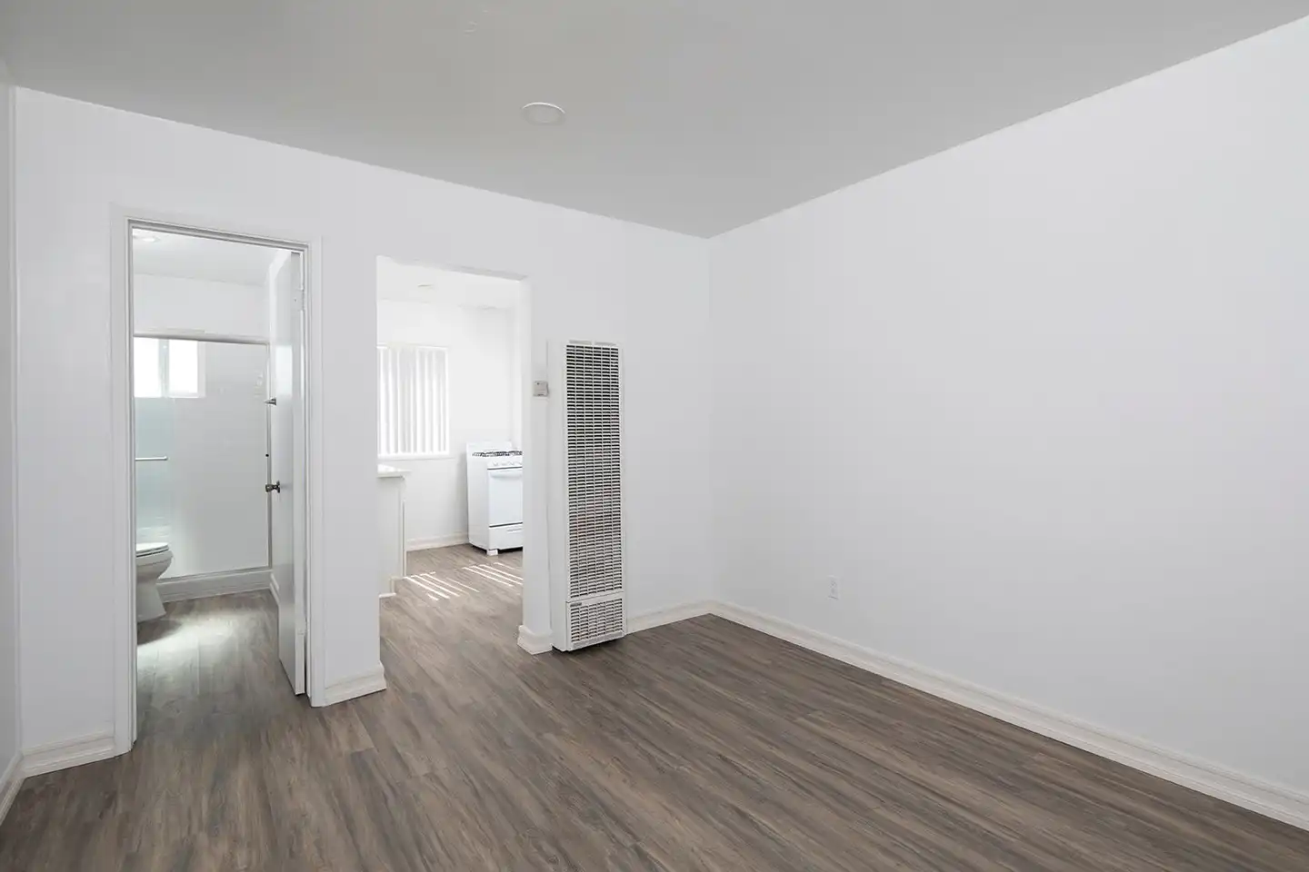 2055 Bacon St unit 02 photo 2