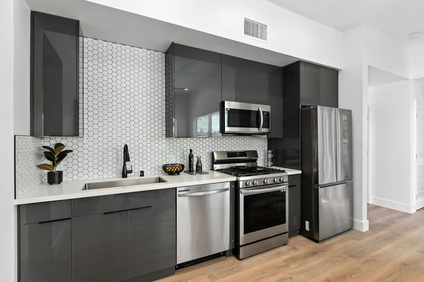 4551 Hamilton St unit 205