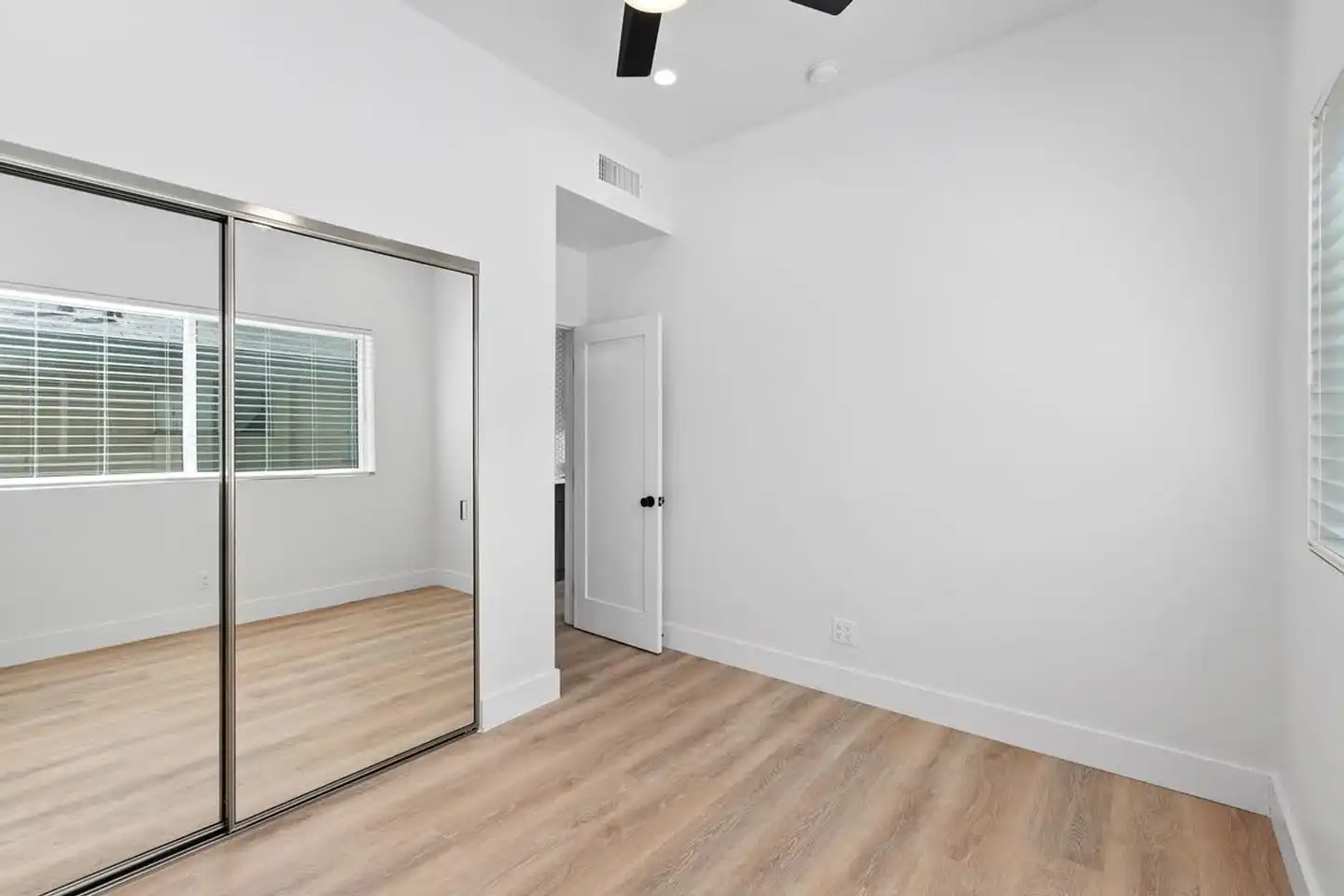 4551 Hamilton St unit 205 photo 4