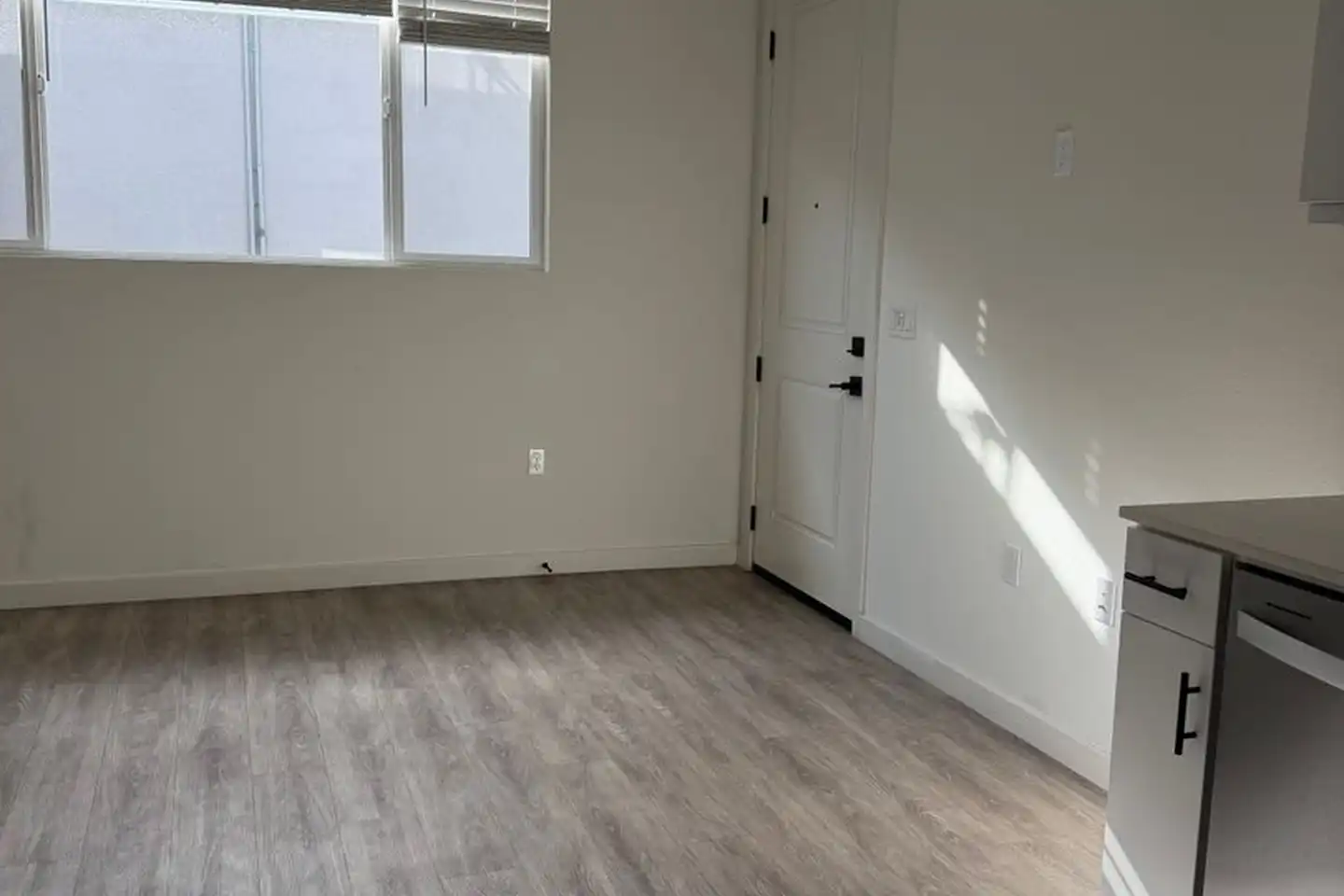 4019 Logan Ave unit 4021 F photo 3