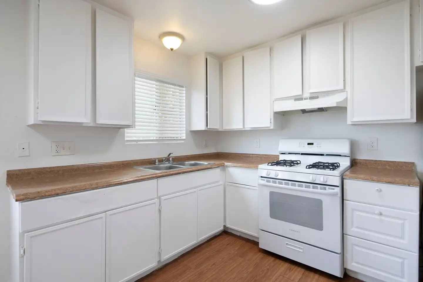 3845-59 50th St unit 06 photo 5
