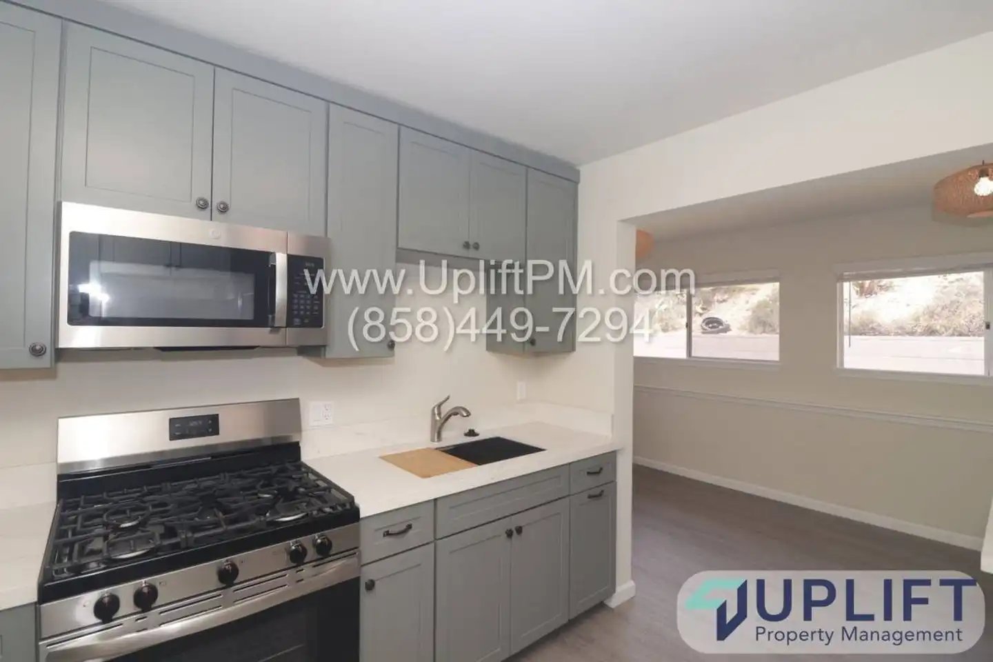 7376 University Ave photo 5