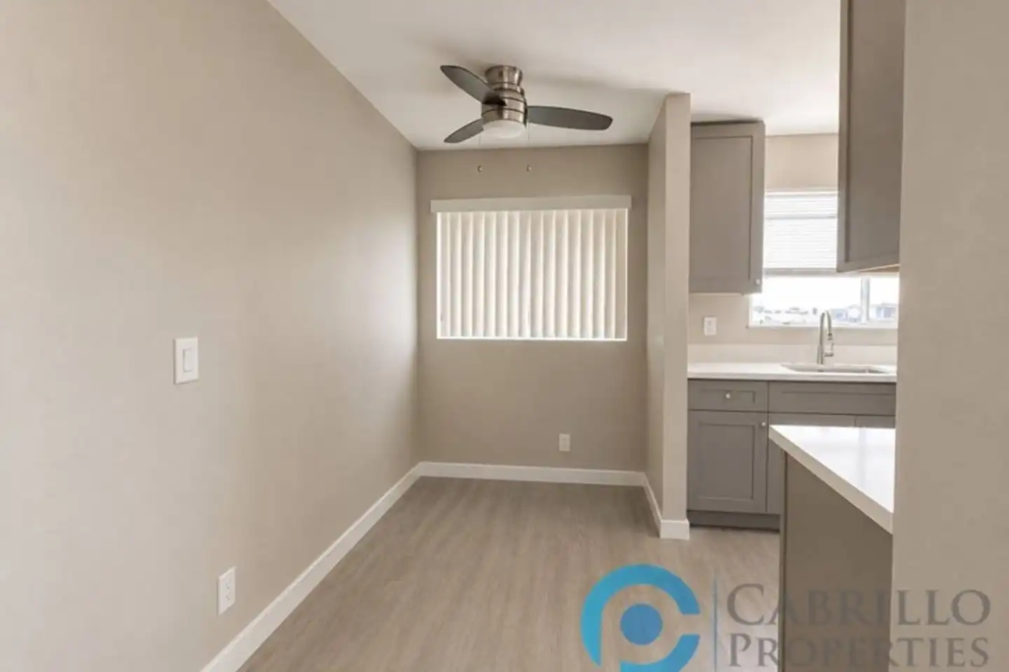 4423 52nd St unit 2d photo 4