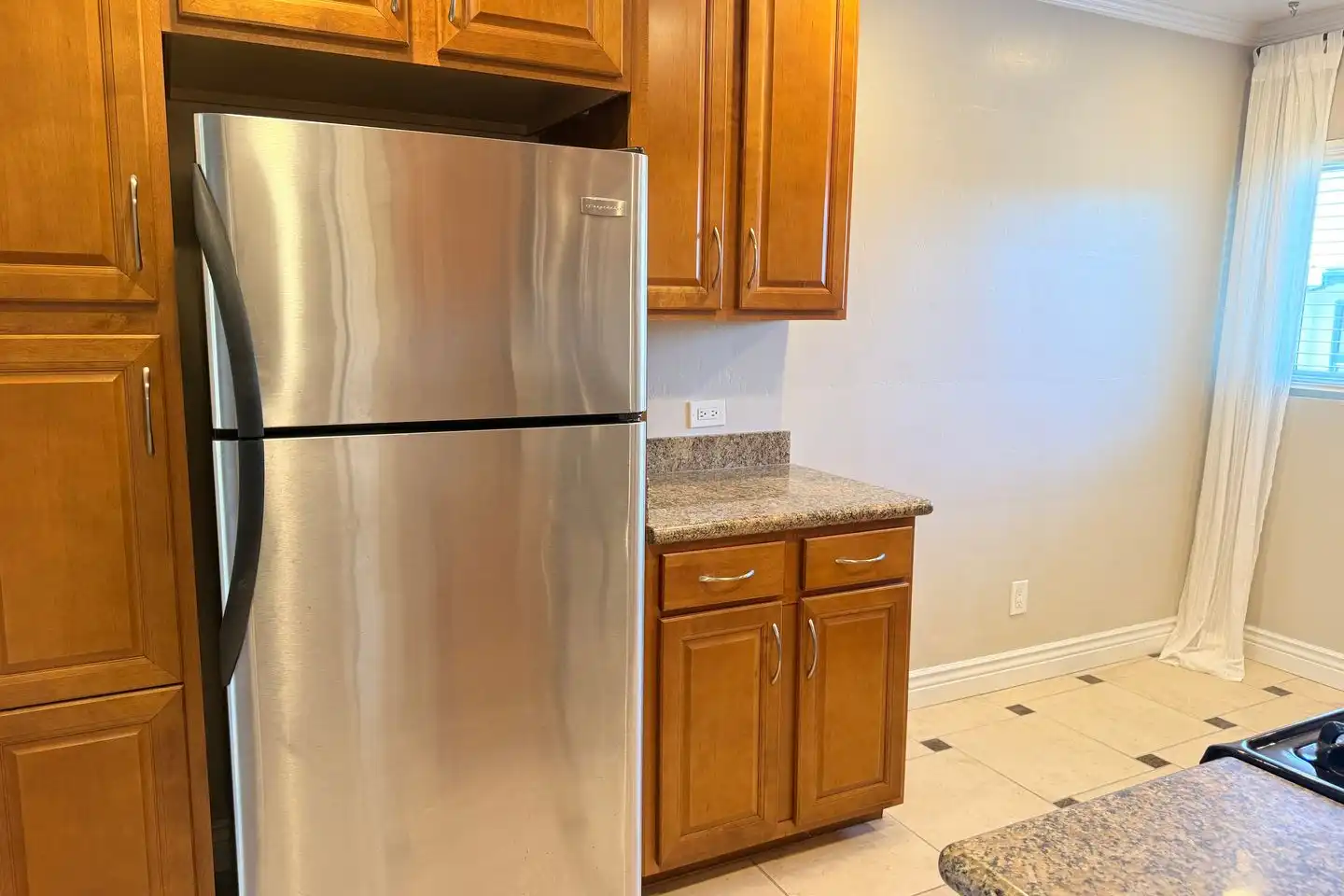 2817 Carleton St unit 2821.5 photo 4